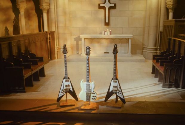 Gibson Jimi Hendrix 1967 SG Custom Aged Polaris White 1969 Flying V Aged Ebony chitarra guitar artist collection strumenti musicali